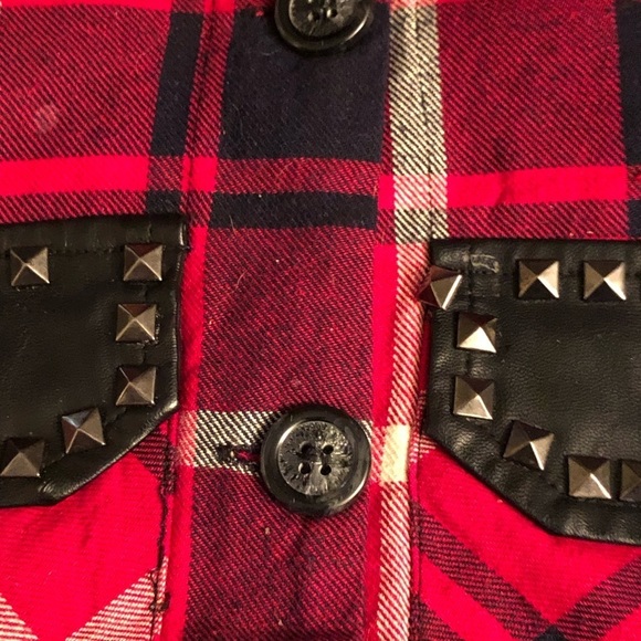 Hommage large Red Flannel Sleeveless Top w/ Faux Leather & Studs - Picture 4 of 14